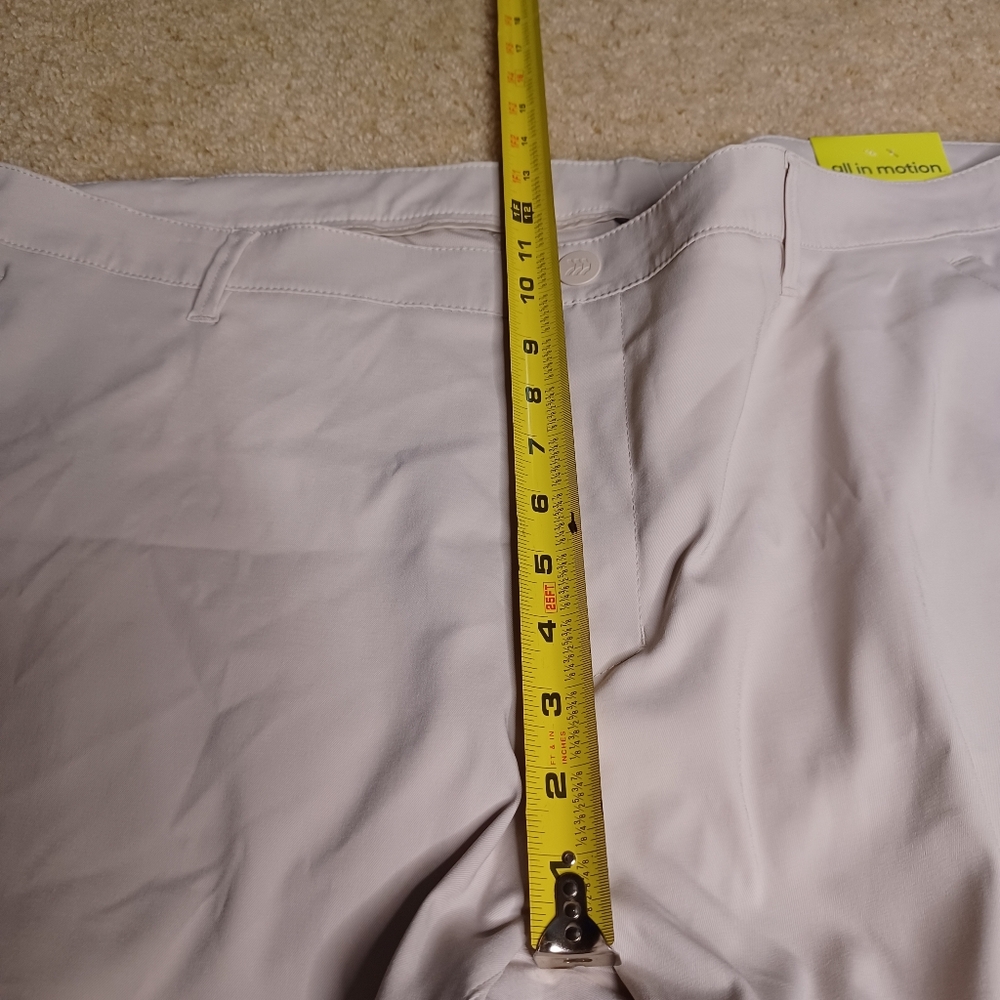 All in Motion Men Beige Cargo Shorts - Picture 7 of 12